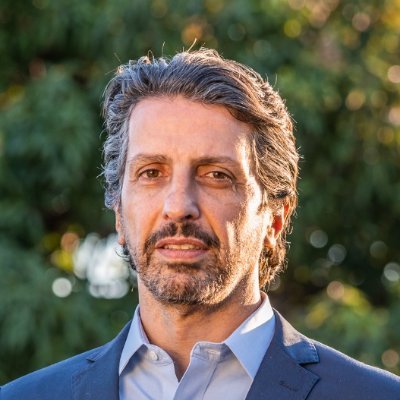Ministro de Minas e Energia diz que Petrobrás venderá refinarias Ministro de Minas e Energia diz que Petrobrás venderá refinarias