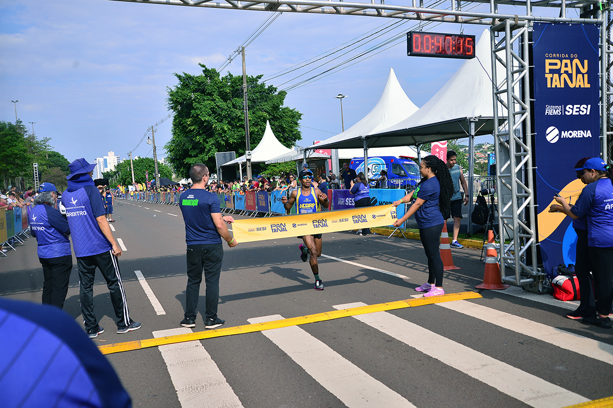 Atletas do Quênia e da Etiópia vencem provas de 15 km da Corrida do Pantanal