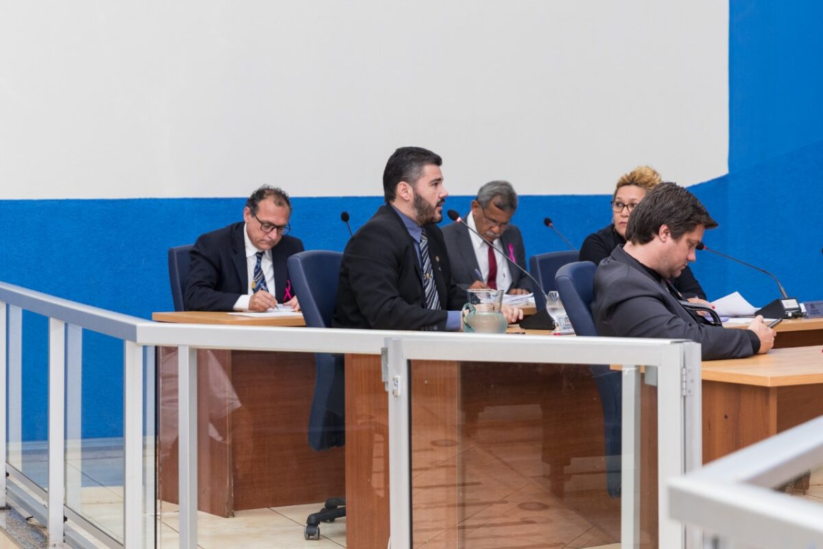 <strong>Disponibilização de cadeira de rodas em comércio de grande fluxo é aprovada por vereadores</strong> <strong>Disponibilização de cadeira de rodas em comércio de grande fluxo é aprovada por vereadores</strong>