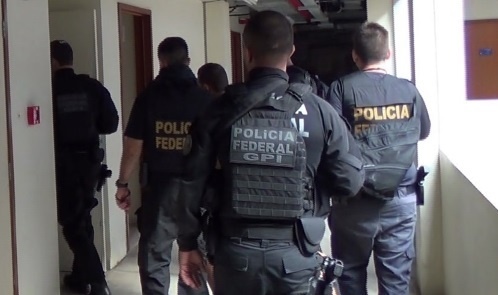 Megaoperação policial cumpre mandados de prisão em aberto