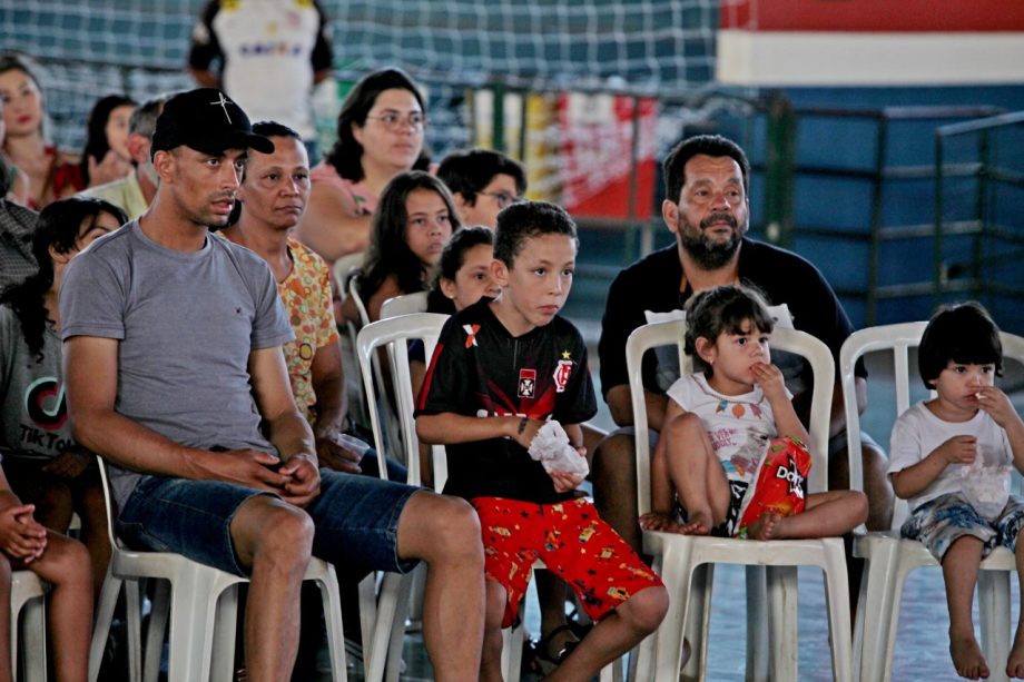 Dia das Crianças – Festividades promovida Prefeitura reúnem cerca de 8 mil pessoas