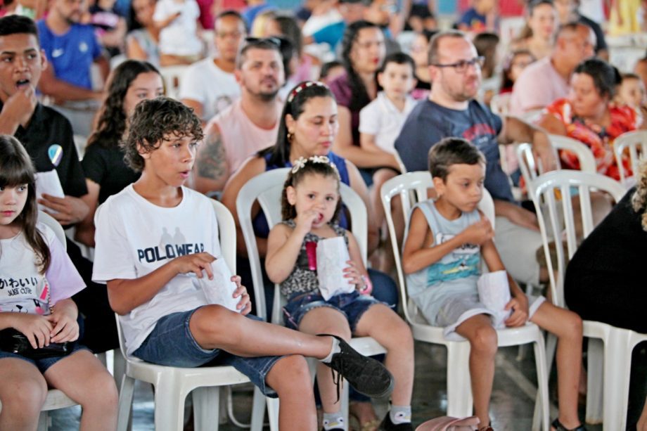 Dia das Crianças – Festividades promovida Prefeitura reúnem cerca de 8 mil pessoas