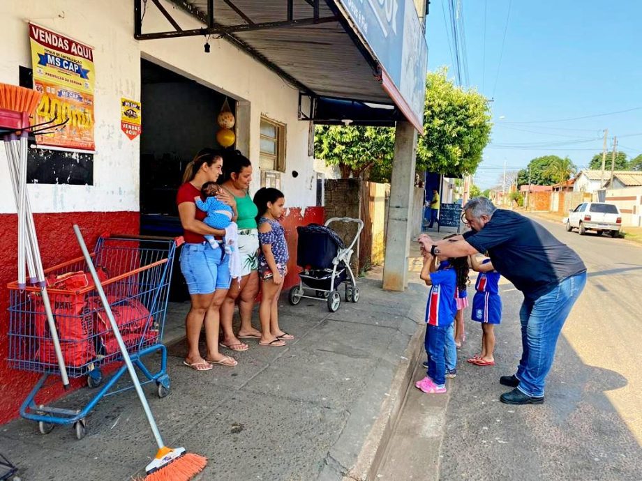 Alunos do 6º ano da E.M. Odeir Antônio da Silva participam de oficina de fotografia e já estão dando um show no registro de imagens Alunos do 6º ano da E.M. Odeir Antônio da Silva participam de oficina de fotografia e já estão dando um show no registro de imagens