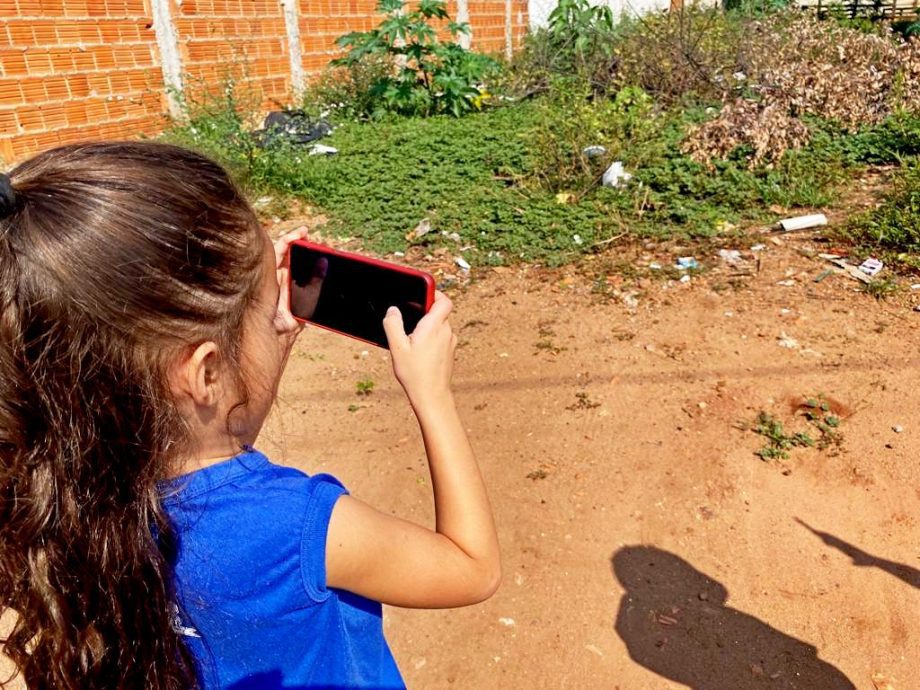 Alunos do 6º ano da E.M. Odeir Antônio da Silva participam de oficina de fotografia e já estão dando um show no registro de imagens Alunos do 6º ano da E.M. Odeir Antônio da Silva participam de oficina de fotografia e já estão dando um show no registro de imagens