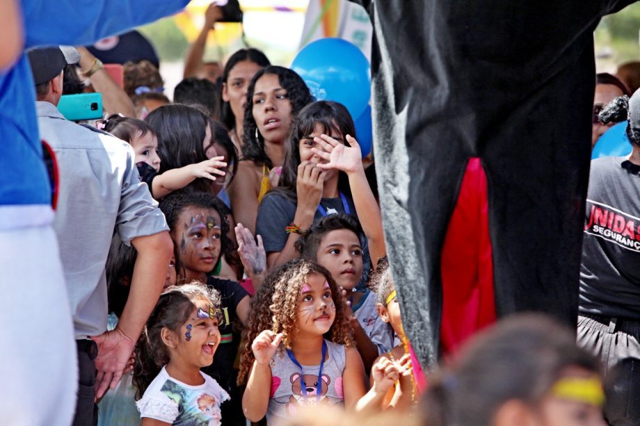 Dia das Crianças – Festividades promovida Prefeitura reúnem cerca de 8 mil pessoas