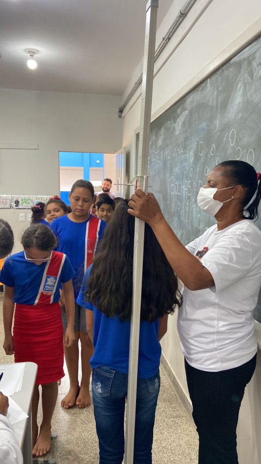 PROGRAMA SAÚDE NA ESCOLA – Alunos da Rede Municipal são acompanhados por equipe multidisciplinar de Saúde e Educação PROGRAMA SAÚDE NA ESCOLA – Alunos da Rede Municipal são acompanhados por equipe multidisciplinar de Saúde e Educação