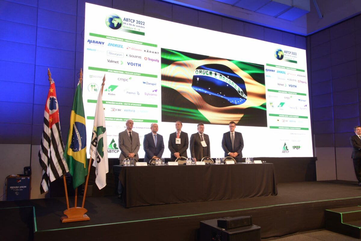 Congresso e Exposição Internacional de Celulose e Papel iniciou hoje em SP Congresso e Exposição Internacional de Celulose e Papel iniciou hoje em SP