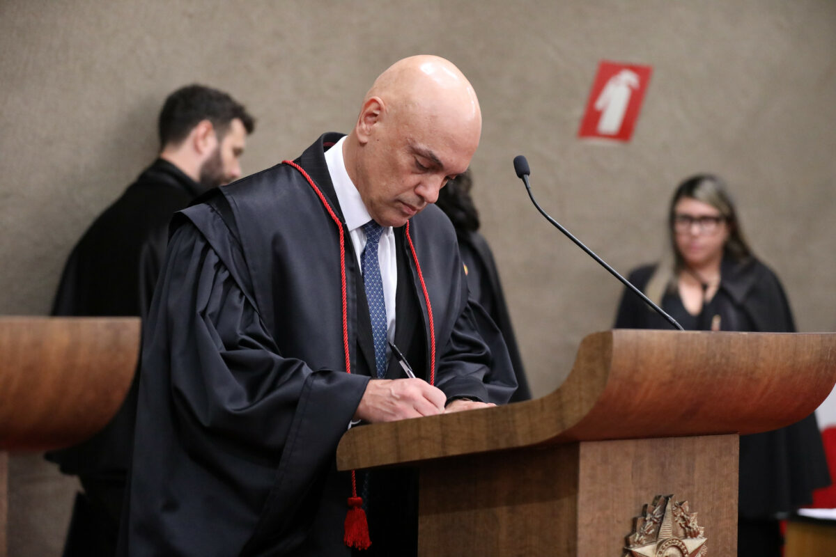 Maioria do STF vota por manter resolução do TSE sobre fake news Maioria do STF vota por manter resolução do TSE sobre fake news