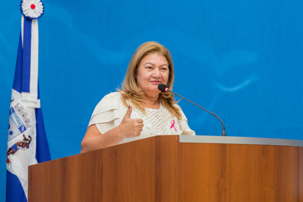 Câmara promove conscientização de servidores sobre prevenção ao câncer de mamas e colo do útero
