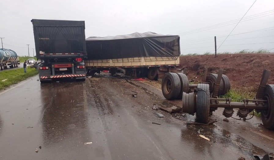 Acidente na MS-134 fecha trecho entre Batayporã – Nova Andradina Acidente na MS-134 fecha trecho entre Batayporã – Nova Andradina