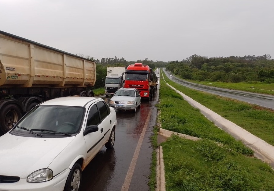 Acidente na MS-134 fecha trecho entre Batayporã – Nova Andradina Acidente na MS-134 fecha trecho entre Batayporã – Nova Andradina