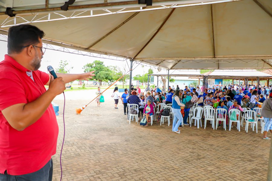 Atendidos pelos serviços da SMAS participam de confraternização em comemoração ao Dia do Idoso