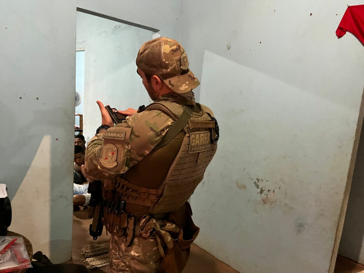 ÁGUA CLARA: Operação Expurgo da Polícia Civil deixa saldo de 1 óbito e R$ 350 mil de prejuízos ao crime organizado ÁGUA CLARA: Operação Expurgo da Polícia Civil deixa saldo de 1 óbito e R$ 350 mil de prejuízos ao crime organizado