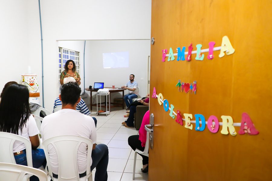 FAMÍLIA ACOLHEDORA – Capacitação prepara novas famílias para acolher crianças e adolescentes em situação de acolhimento em TL FAMÍLIA ACOLHEDORA – Capacitação prepara novas famílias para acolher crianças e adolescentes em situação de acolhimento em TL