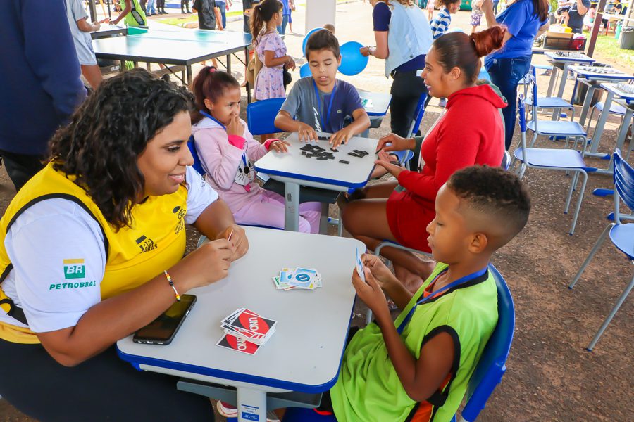Dia das Crianças – Festividades promovida Prefeitura reúnem cerca de 8 mil pessoas