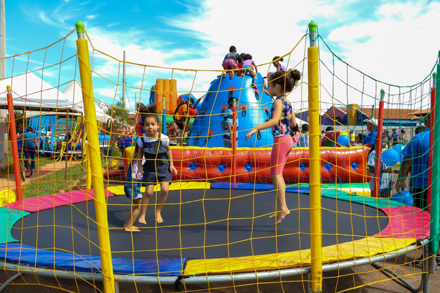 Dia das Crianças – Festividades promovida Prefeitura reúnem cerca de 8 mil pessoas