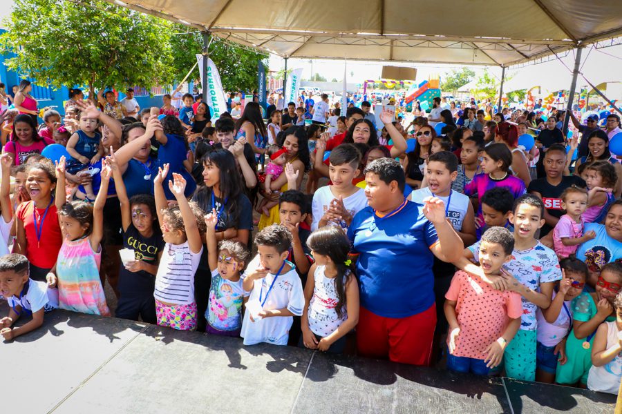 Dia das Crianças – Festividades promovida Prefeitura reúnem cerca de 8 mil pessoas