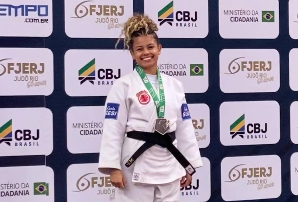 Alunas da Escola Sesi-MS faturam prata e bronze no Brasileiro Sub-21 de Judô no RJ Alunas da Escola Sesi-MS faturam prata e bronze no Brasileiro Sub-21 de Judô no RJ