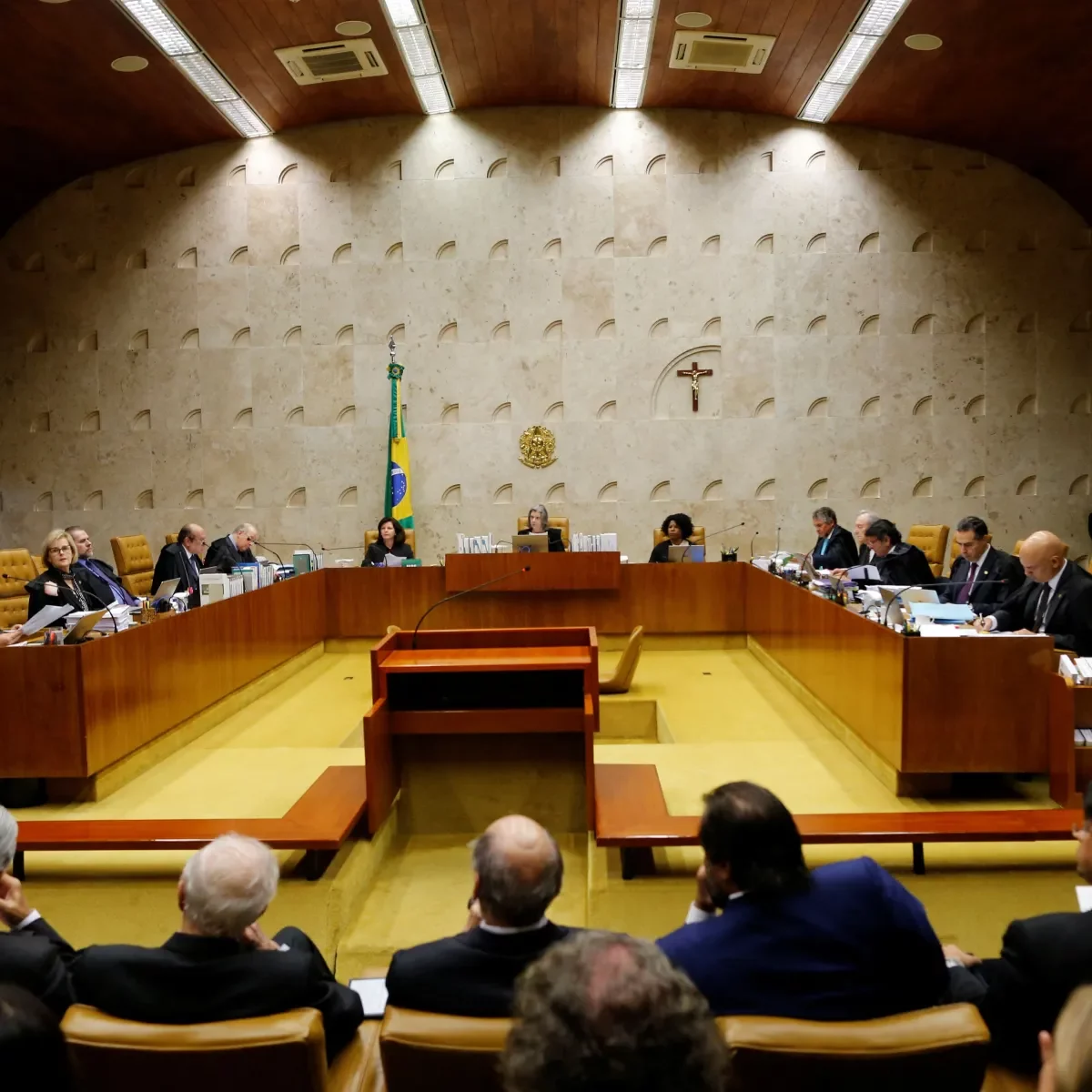 Maioria do STF vota por manter resolução do TSE sobre fake news Maioria do STF vota por manter resolução do TSE sobre fake news