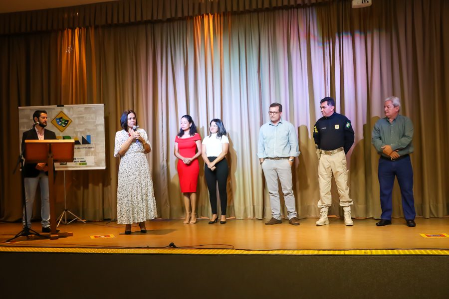 Alunos da REME se apresentam na 12ª edição do “FETRAN” Alunos da REME se apresentam na 12ª edição do “FETRAN”