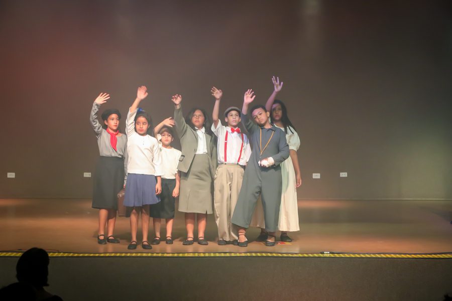 Alunos da REME se apresentam na 12ª edição do “FETRAN” Alunos da REME se apresentam na 12ª edição do “FETRAN”