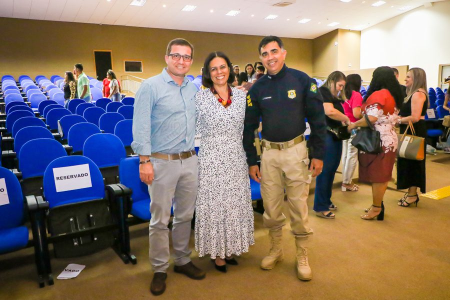 Alunos da REME se apresentam na 12ª edição do “FETRAN” Alunos da REME se apresentam na 12ª edição do “FETRAN”