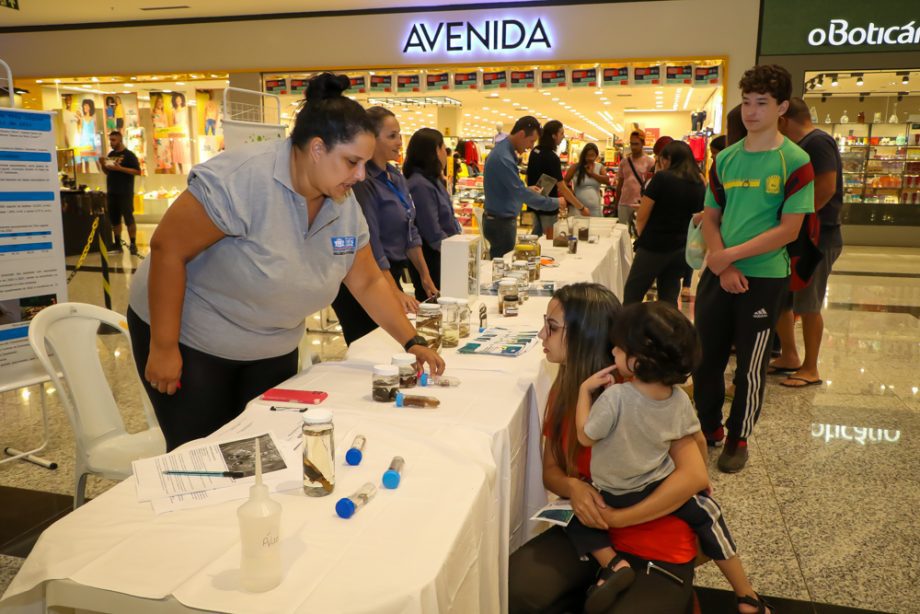 Cerca de 300 pessoas prestigiaram Tenda Educativa da SMS e UFMS no Shopping Três Lagoas Cerca de 300 pessoas prestigiaram Tenda Educativa da SMS e UFMS no Shopping Três Lagoas