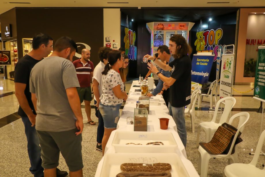 Cerca de 300 pessoas prestigiaram Tenda Educativa da SMS e UFMS no Shopping Três Lagoas Cerca de 300 pessoas prestigiaram Tenda Educativa da SMS e UFMS no Shopping Três Lagoas
