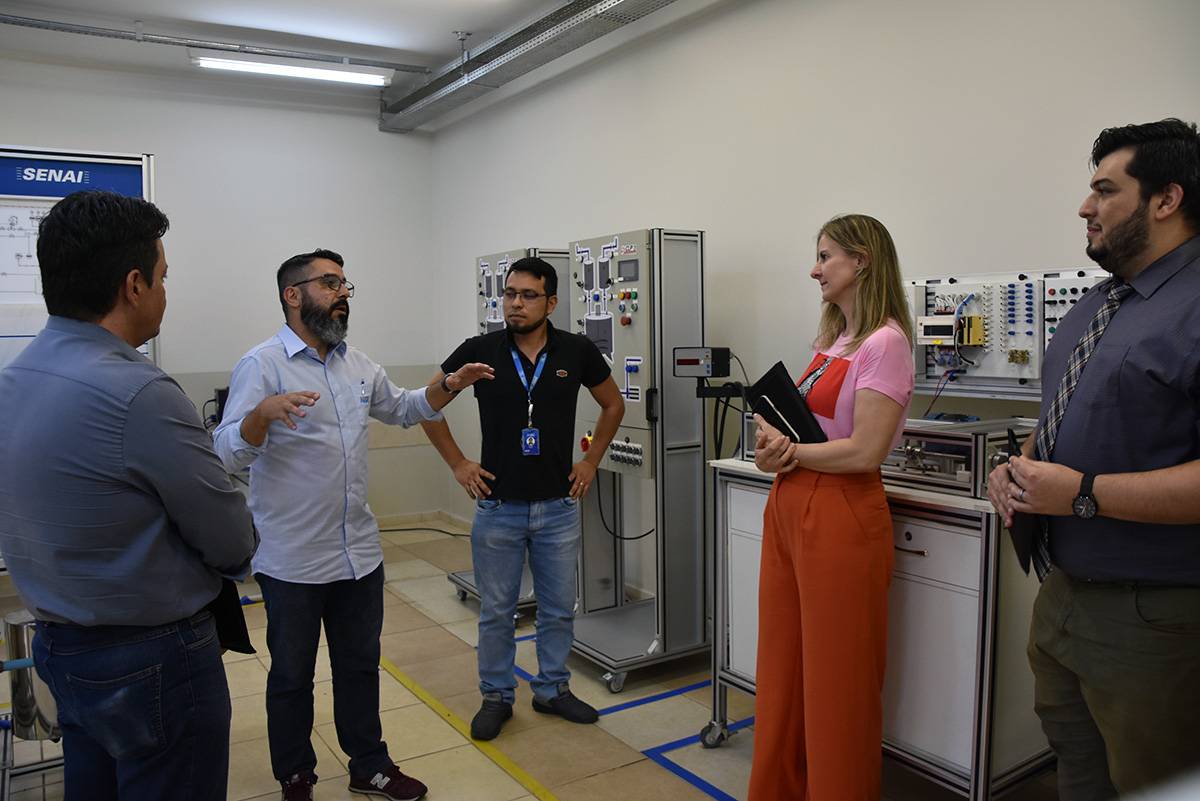 Comissão de implantação de Parque Tecnológico faz visita à Faculdade Senai Campo Grande (MS) Comissão de implantação de Parque Tecnológico faz visita à Faculdade Senai Campo Grande (MS)