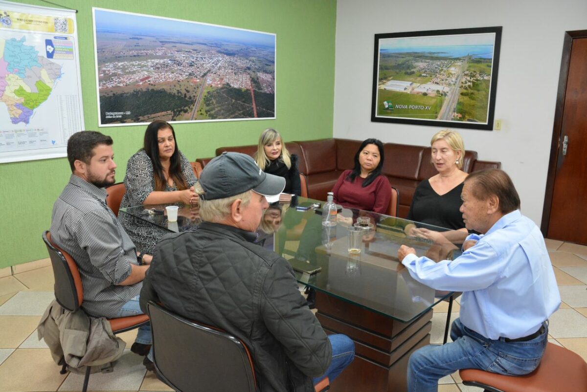 <strong>Em reunião, Akira e diretora da Agehab-MS e debatem sobre sequência do Programa Lote Urbanizado em Bataguassu</strong> <strong>Em reunião, Akira e diretora da Agehab-MS e debatem sobre sequência do Programa Lote Urbanizado em Bataguassu</strong>