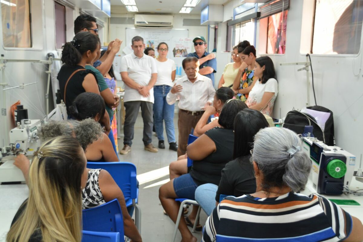 <strong>Akira entrega certificados para participantes do curso de costura oferecido pelo Cidade Empreendedora em Bataguassu</strong> <strong>Akira entrega certificados para participantes do curso de costura oferecido pelo Cidade Empreendedora em Bataguassu</strong>