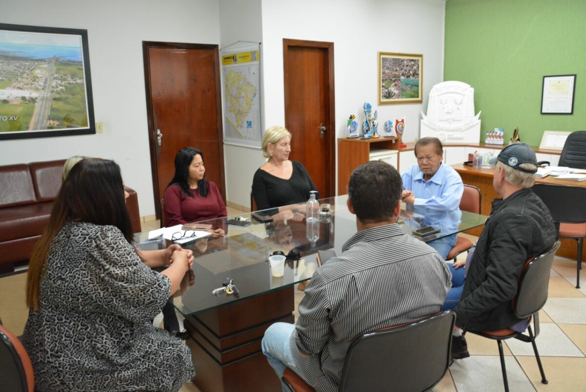 <strong>Em reunião, Akira e diretora da Agehab-MS e debatem sobre sequência do Programa Lote Urbanizado em Bataguassu</strong> <strong>Em reunião, Akira e diretora da Agehab-MS e debatem sobre sequência do Programa Lote Urbanizado em Bataguassu</strong>
