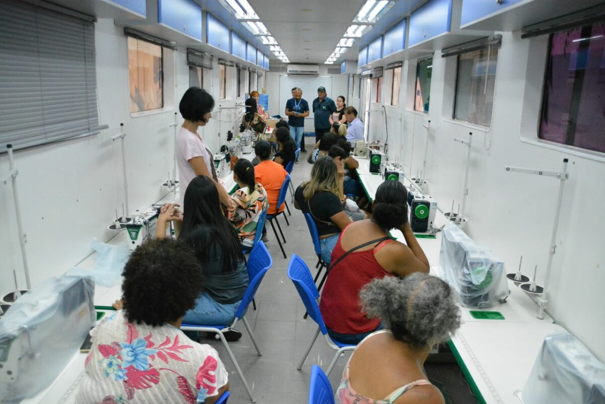<strong>Carreta equipada do Programa Cidade Empreendedora traz curso de costura para a população de Bataguassu</strong> <strong>Carreta equipada do Programa Cidade Empreendedora traz curso de costura para a população de Bataguassu</strong>