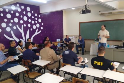 Departamento de Trânsito apresenta estudo para nivelamento de guia de calçadas no encontro do GGIT
