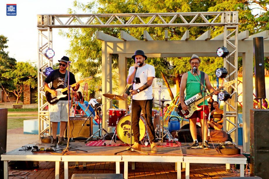 Famílias do bairro Vila Verde se divertiram com atrações do projeto “Vida na Praça”, confira as fotos Famílias do bairro Vila Verde se divertiram com atrações do projeto “Vida na Praça”, confira as fotos
