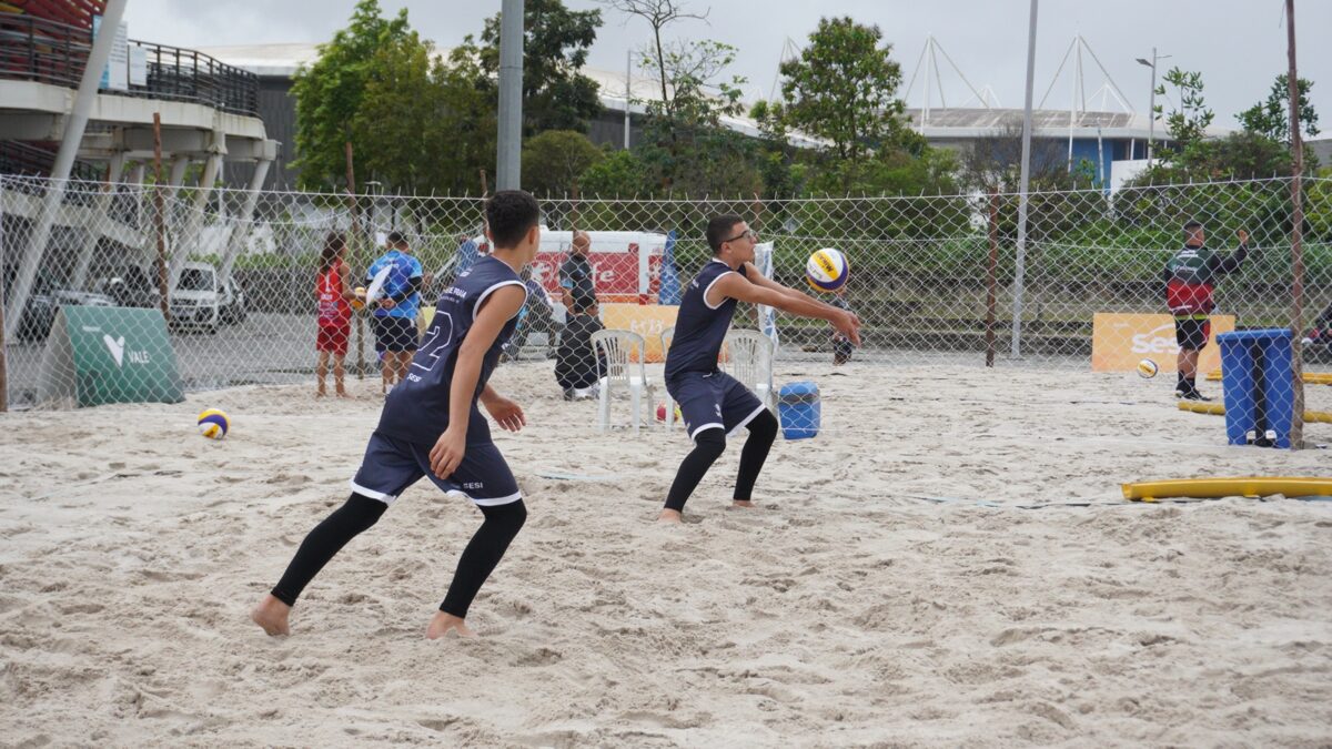 JEB’s 2022: Dupla feminina de MS começa com vitória no vôlei de praia; confira o resumo do primeiro dia JEB’s 2022: Dupla feminina de MS começa com vitória no vôlei de praia; confira o resumo do primeiro dia