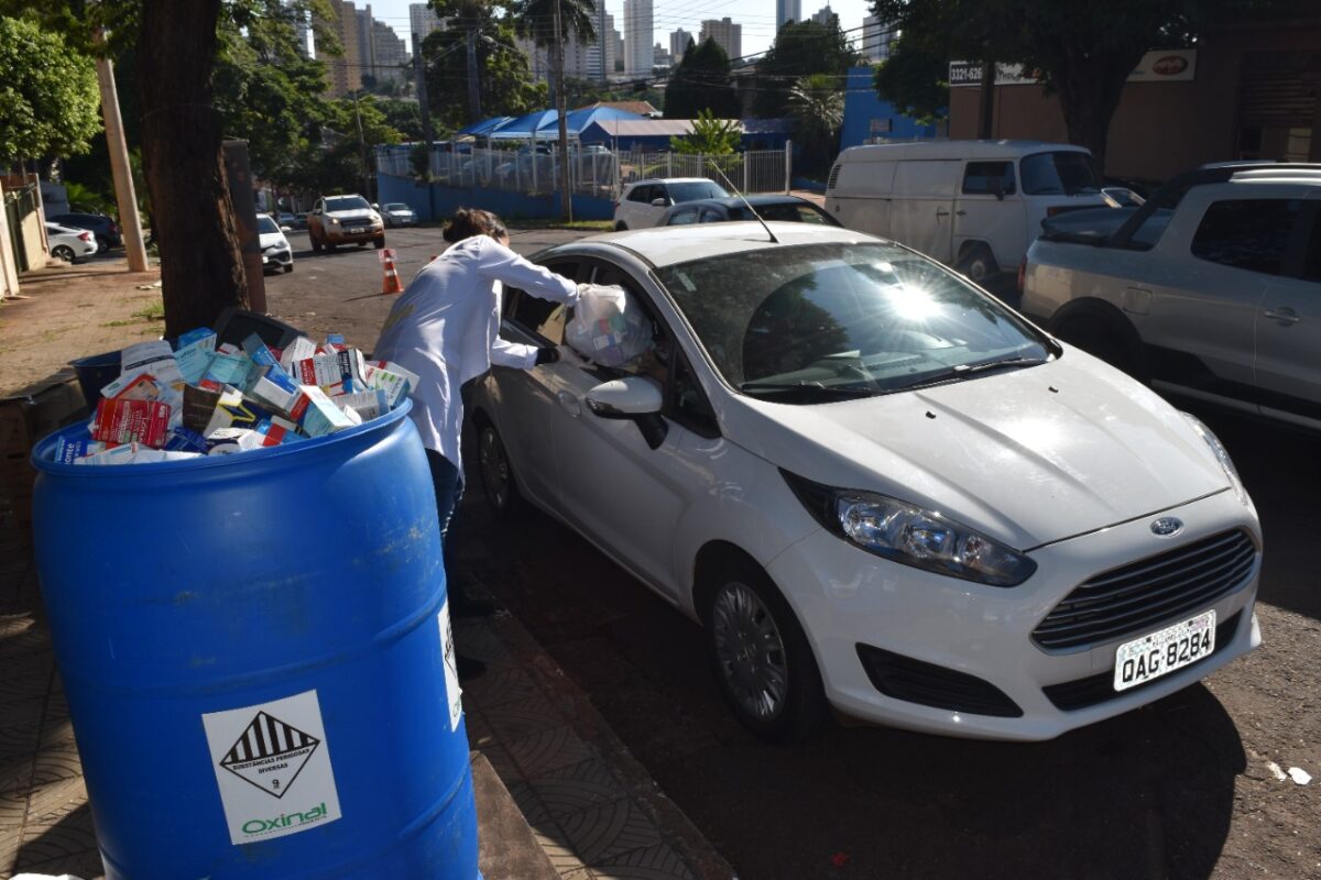 Três Lagoas recebe 1º Drive Thru do Descarte Correto de Medicamentos Três Lagoas recebe 1º Drive Thru do Descarte Correto de Medicamentos