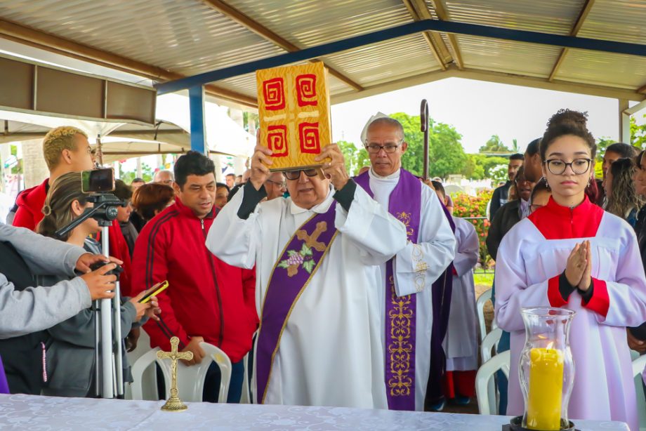 Cemitério Municipal recebeu cerca de 10 mil pessoas no Dia de Finados