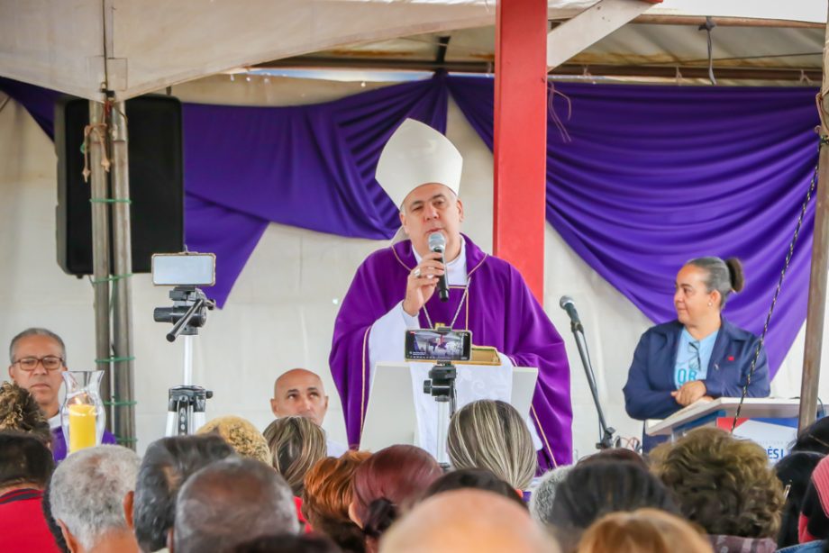 Cemitério Municipal recebeu cerca de 10 mil pessoas no Dia de Finados