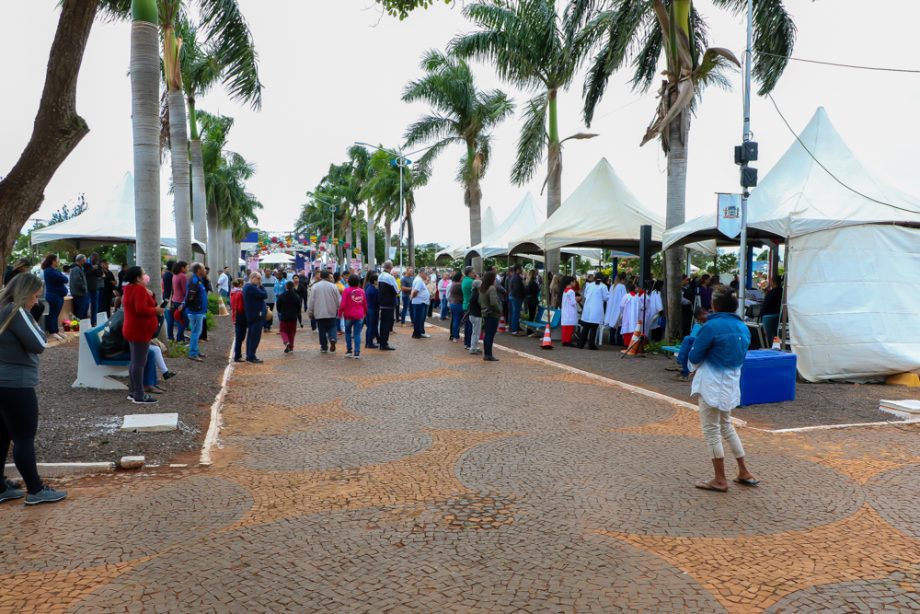 Cemitério Municipal recebeu cerca de 10 mil pessoas no Dia de Finados