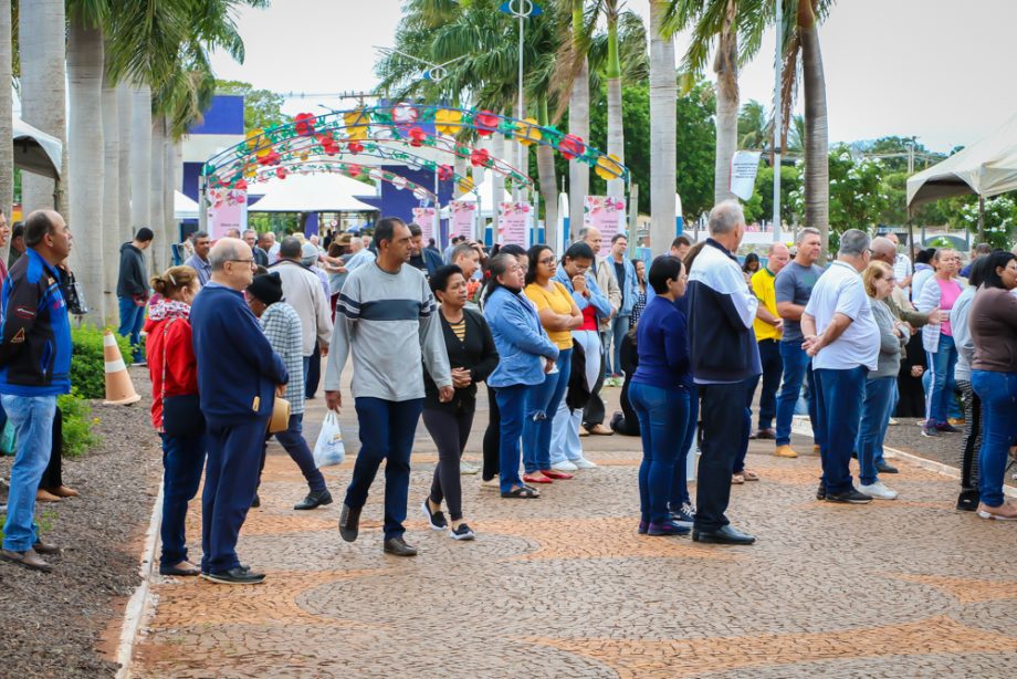Cemitério Municipal recebeu cerca de 10 mil pessoas no Dia de Finados