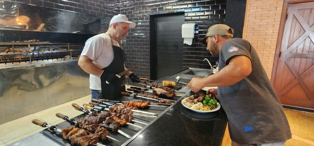 Churrascaria São Luiz, 20 anos servindo clientes em Três Lagoas