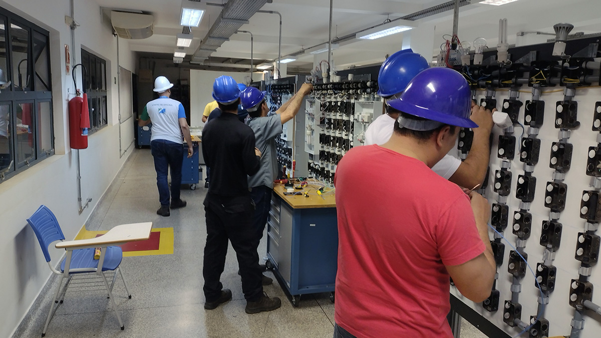 Senai abre 2.145 vagas para cursos técnicos com início em 2023