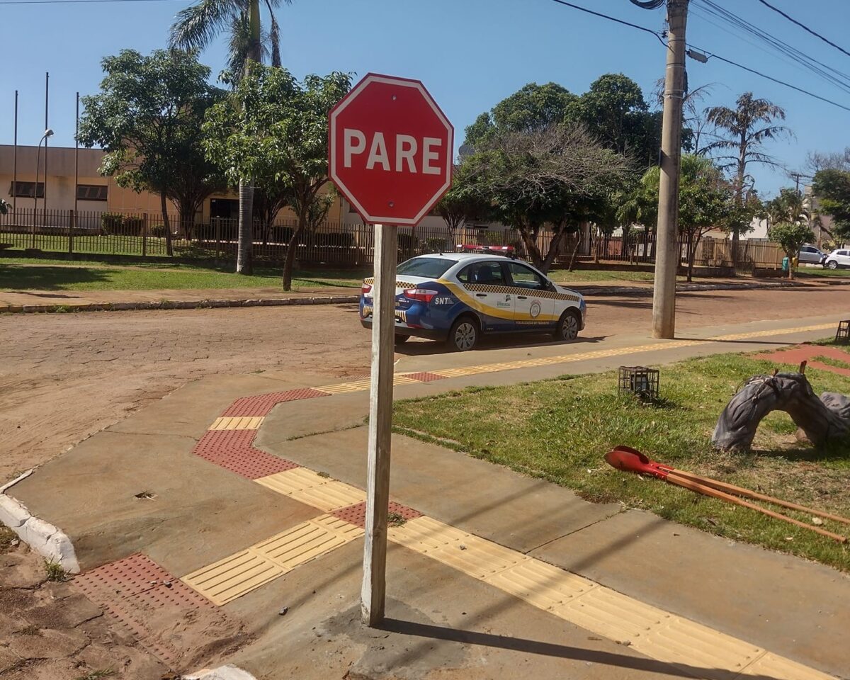 <strong>Prefeitura instala sinalização viária em pontos de Bataguassu</strong> <strong>Prefeitura instala sinalização viária em pontos de Bataguassu</strong>
