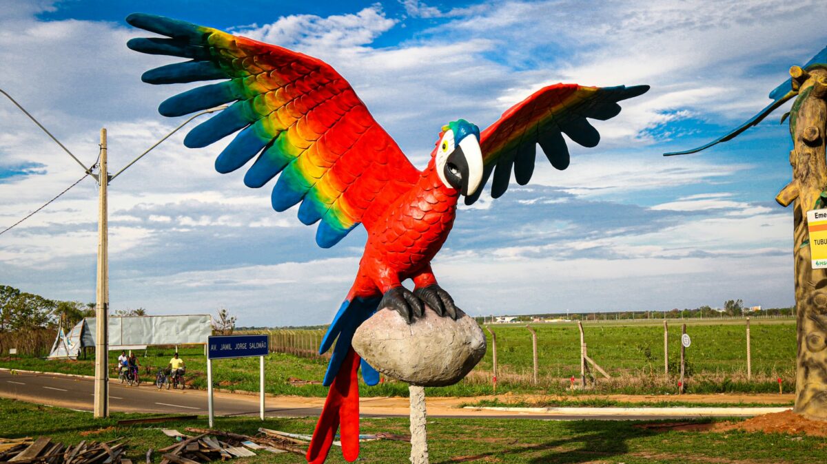 Monumentos e obras alusivas à fauna de Três Lagoas passam por revitalização