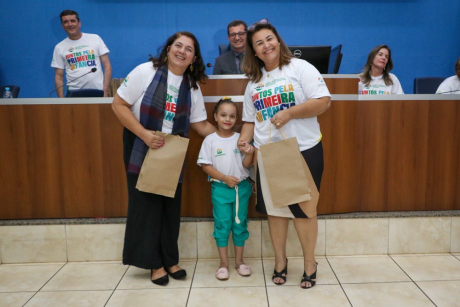 Em Seminário da “Promoção dos Direitos da 1ª Infância” palestrante elogia estrutura de TL Em Seminário da “Promoção dos Direitos da 1ª Infância” palestrante elogia estrutura de TL