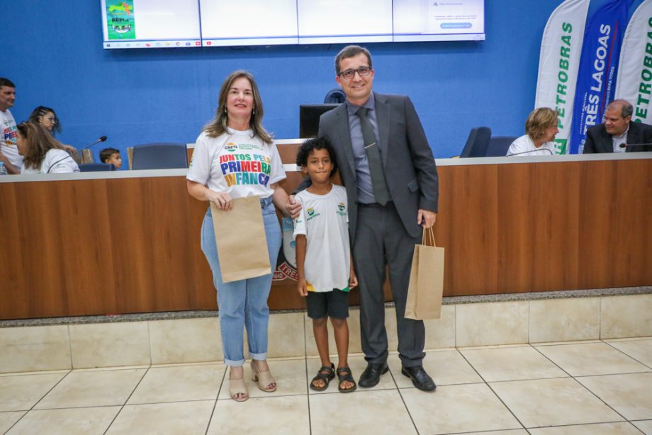 Em Seminário da “Promoção dos Direitos da 1ª Infância” palestrante elogia estrutura de TL Em Seminário da “Promoção dos Direitos da 1ª Infância” palestrante elogia estrutura de TL