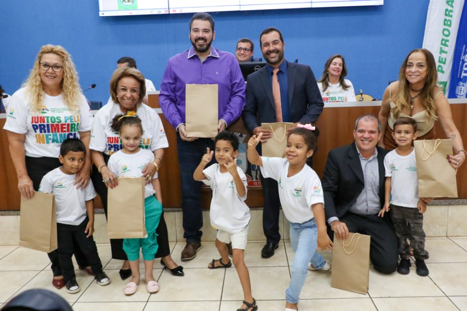 Em Seminário da “Promoção dos Direitos da 1ª Infância” palestrante elogia estrutura de TL Em Seminário da “Promoção dos Direitos da 1ª Infância” palestrante elogia estrutura de TL