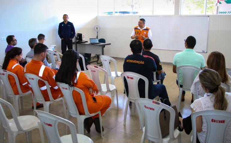Defesa Civil, Bombeiros e representantes da Indústria se reúnem para apresentação do Plano de Ação Mútua Defesa Civil, Bombeiros e representantes da Indústria se reúnem para apresentação do Plano de Ação Mútua