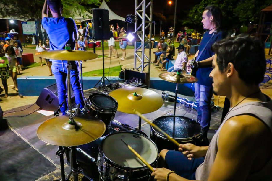 Projeto “Vida na Praça” garantiu alegria e diversão para moradores do bairro JK; confira as fotos